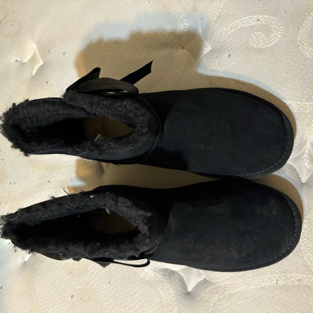 BearPaw Black Fuzzy Boots